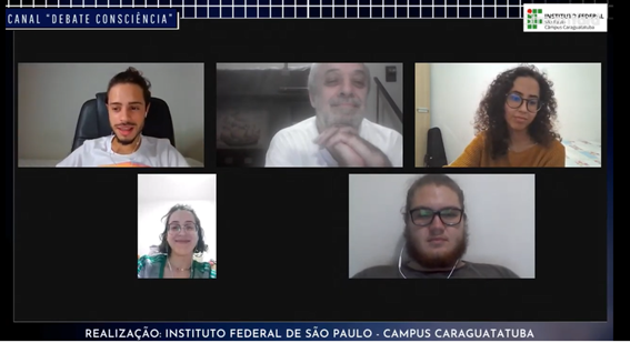 Imagem 1 - Vinicius, professor Ricardo Plaza, Larissy, Bruna e Giovanni