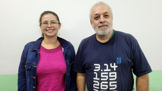 Imagem 1 – Thassiana Aparecida de Almeida e professor Ricardo Plaza
