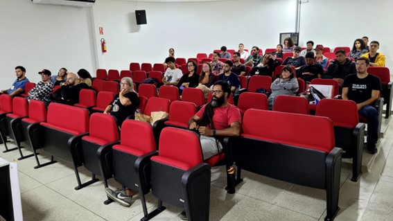  Imagem 3 – Público presente na palestra