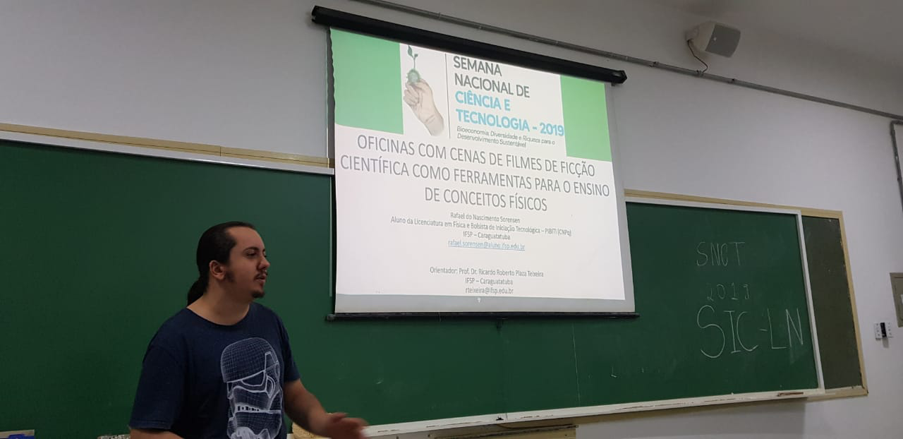 Foto: Apresentação de Rafael Sorensen realizada sob a orientação do professor Ricardo Plaza