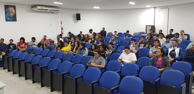 Foto Alunos das quatro turmas do curso de Licenciatura em Física do IFSP Caraguatatuba